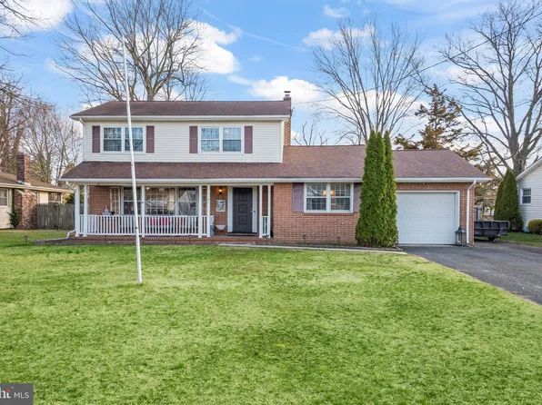 1191 Woodcrest Dr, Vineland, NJ 08360