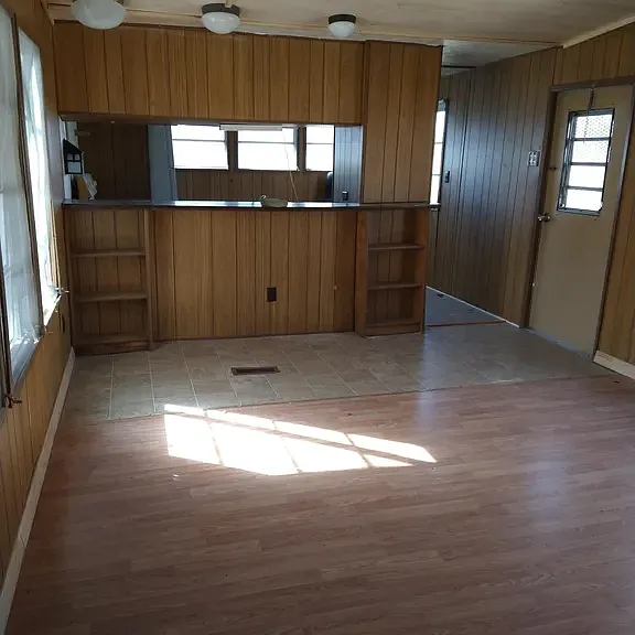 8028 Huebner Rd #3 — Photo 3