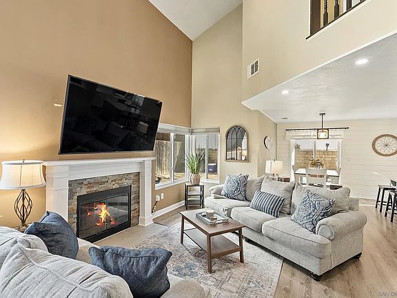 3rd image of 10529 Flora Verda Ct