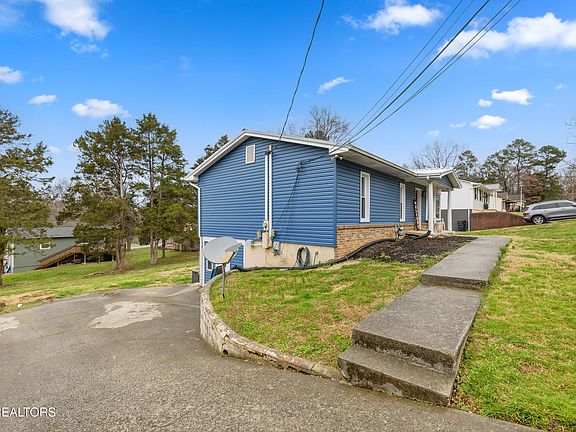 3rd image of 5713 Aloha Ave