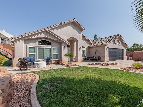 2nd image of 2033 E Hundred South Cir