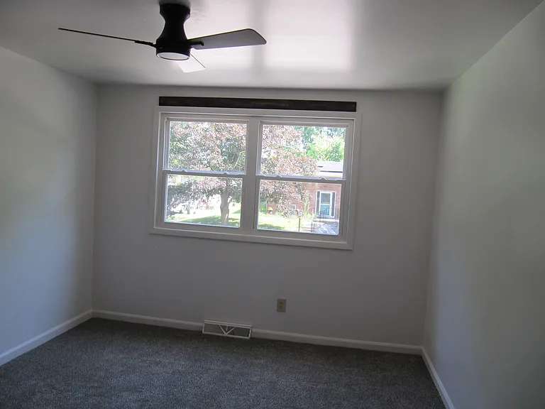 6525 Doris Dr — Photo 10