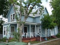 1st image of 311 E Oak St