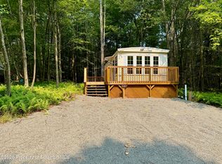 863 Bald Eagle Trl, Gouldsboro, PA 18424