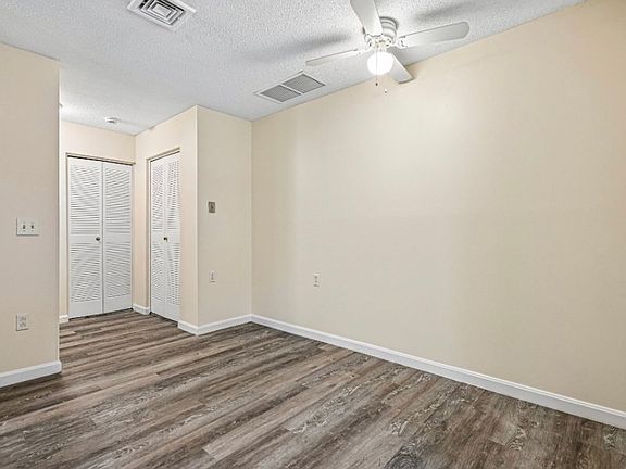 5th image of 37 Ridgewood Rd APT 8