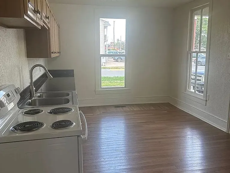 404 S Marion St — Photo 56
