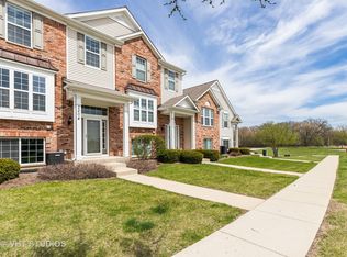 2204 Neubauer Cir, Lindenhurst, IL 60046