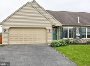 4066 Green Park Dr, Mount Joy, PA 17552
