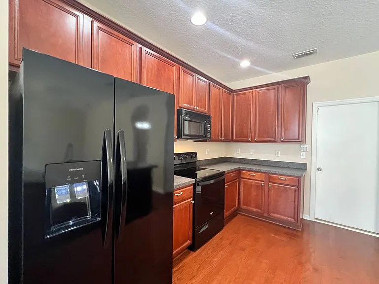 13491 Teddington Ln — Photo 15