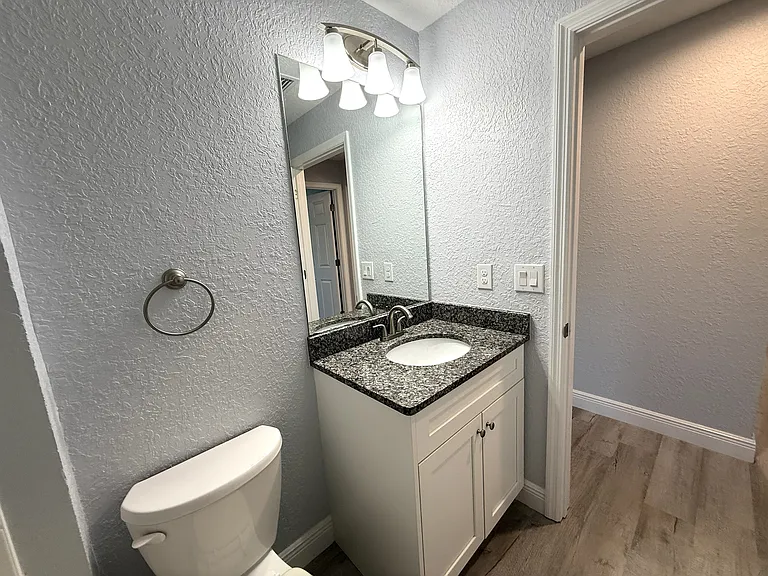 359 Wilton Ave SW — Photo 32