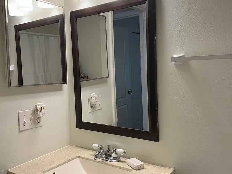 4401 Longshore Dr — Photo 14