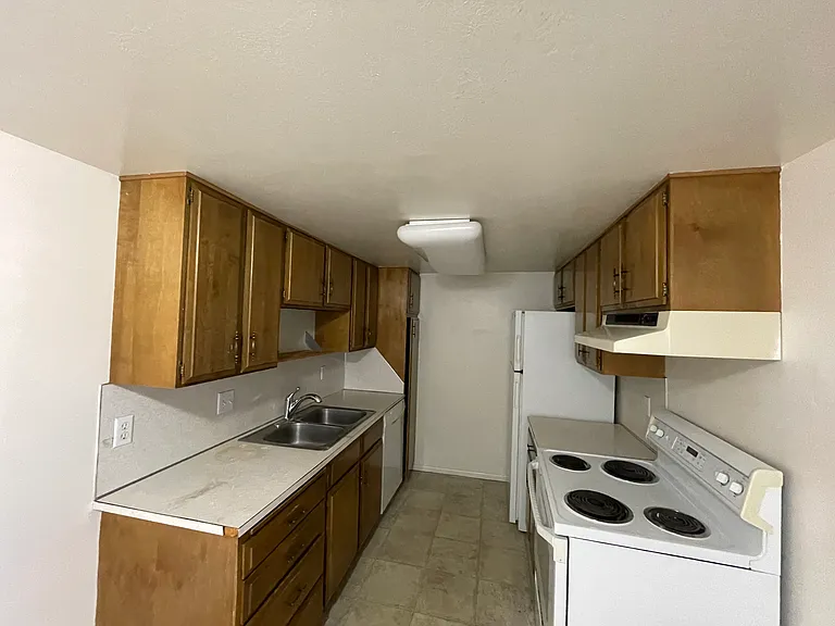 45 E 850 S — Photo 3