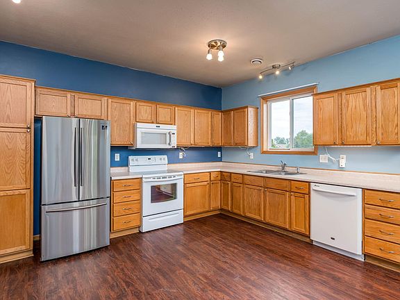 5th image of 248 Frenzel Dr