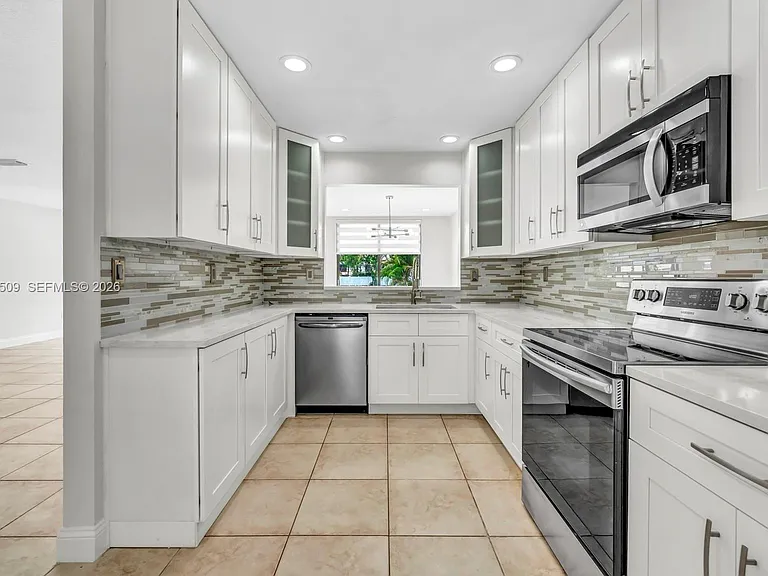 3926 Adra Ave #D-54 — Photo 2