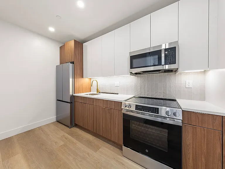 1259 Saint Marks Ave #8 — Photo 1