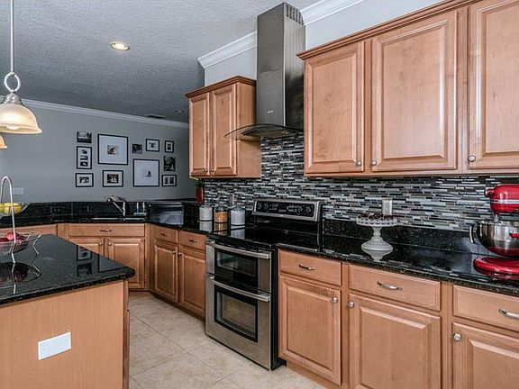 3rd image of 4601 Coppola Dr #2
