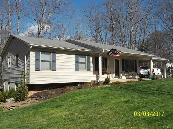 112 Benjamin Ct, Danville, VA 24540