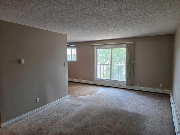 4th image of 3410 23rd Ave S #31