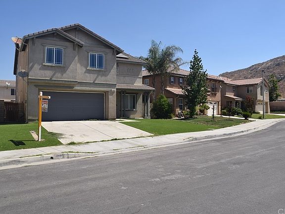 2nd image of 25976 Hacienda Ct