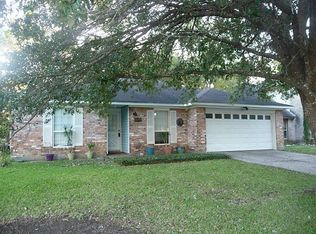 755 S Illinois Ave, League City, TX 77573