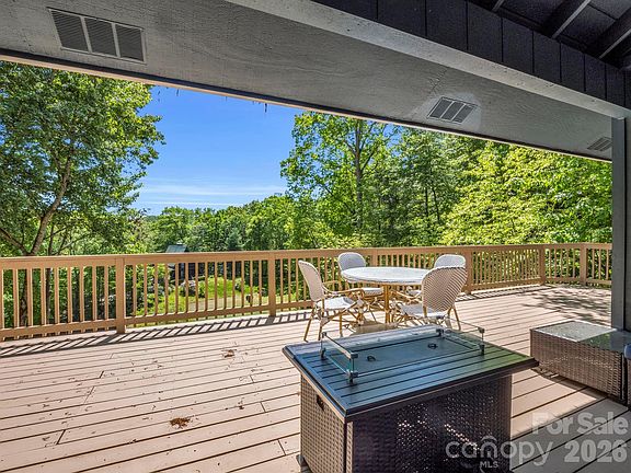 4th image of 255 Gateway Dr #5