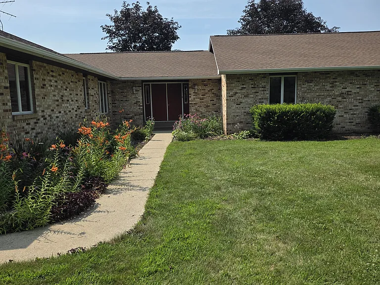 24401 W Shepley Rd — Photo 17