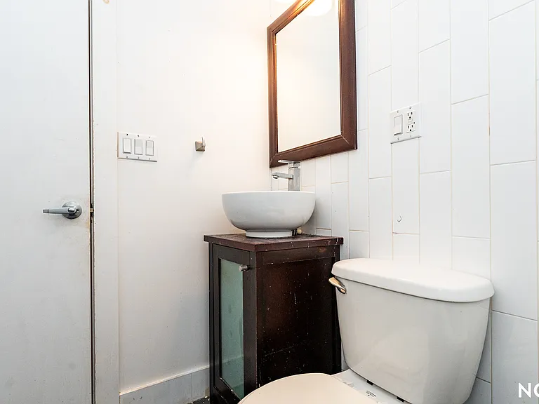 255 Jefferson St #2B — Photo 13