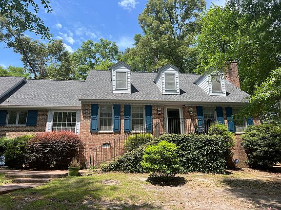 2nd image of 904 Churchill Rd