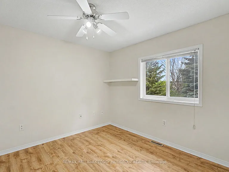 334 Dunsmore Ln — Photo 7
