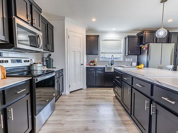 4th image of 313 Clara Ridge