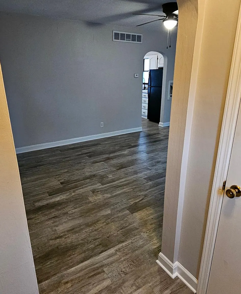 2 bed, 800 sqft, $1,250 — Photo 2