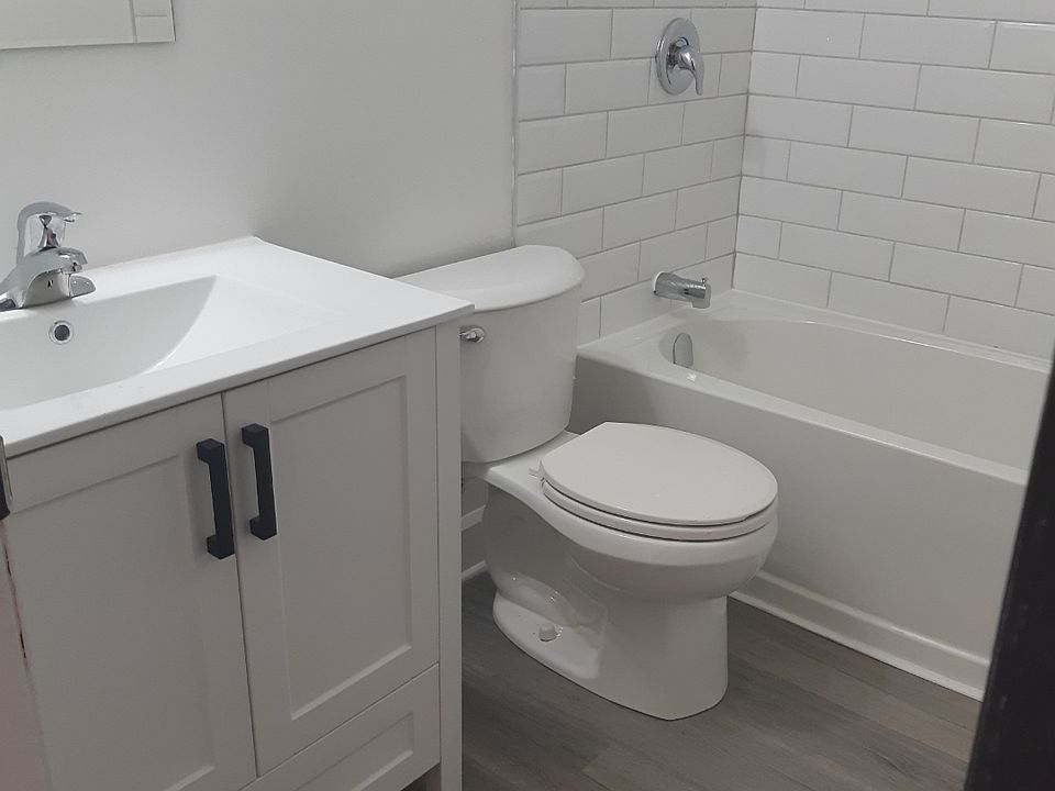 1st image of 32 Washburn St #12