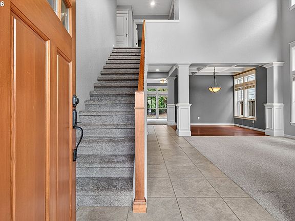 4th image of 3081 SE Riesling Rd