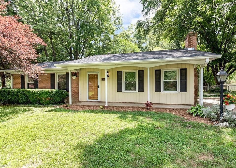 1st image of 3009 Beaconwood Dr