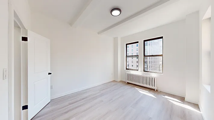 Rented by Bond New York | media 13