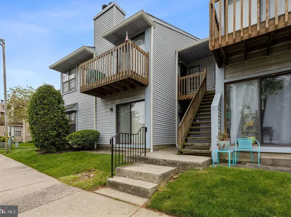 303 Coventry Ct, Mantua, NJ 08051