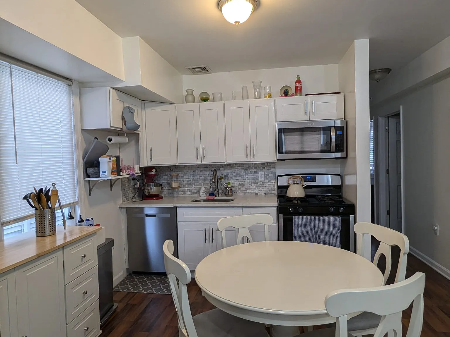 3 bed, $3,000 — Photo 2