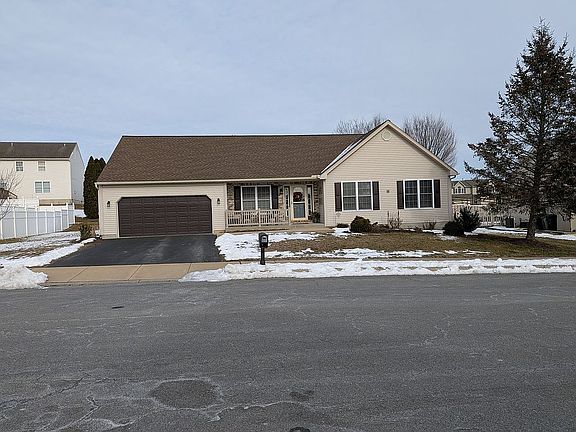 2nd image of 20 Shelly Dr