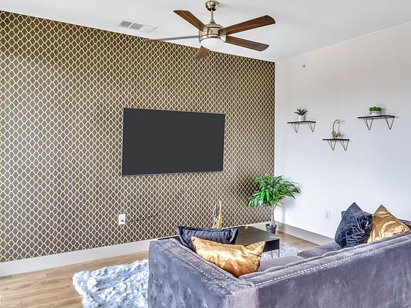 4th image of 2112 N Peak St #3312