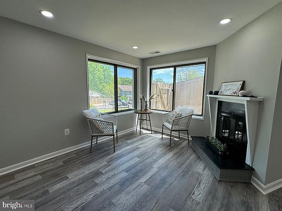 3rd image of 18512 Nutmeg Pl
