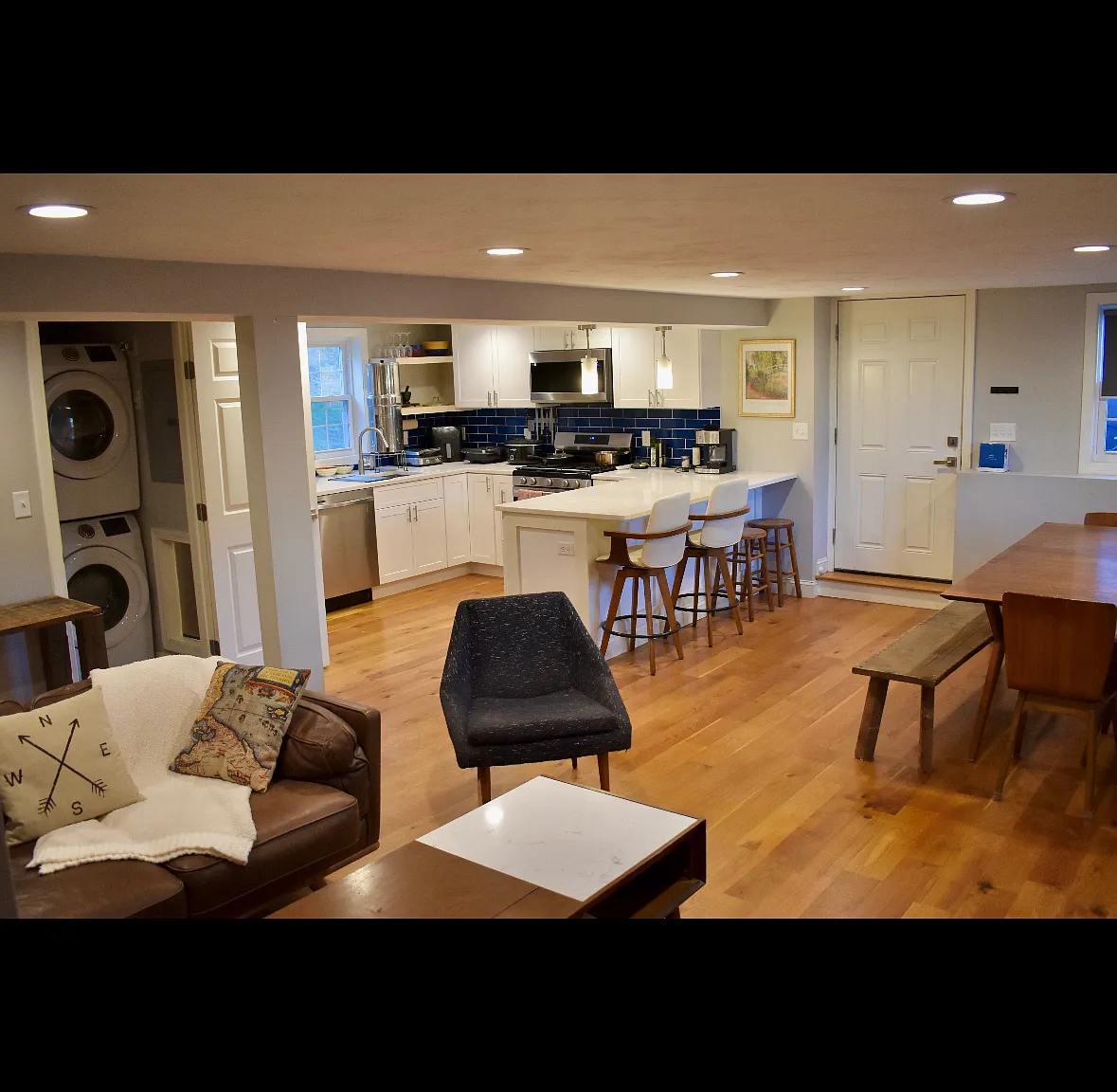 3 bed, 2.5 bath, 1400 sqft, $4,200 — Photo 3