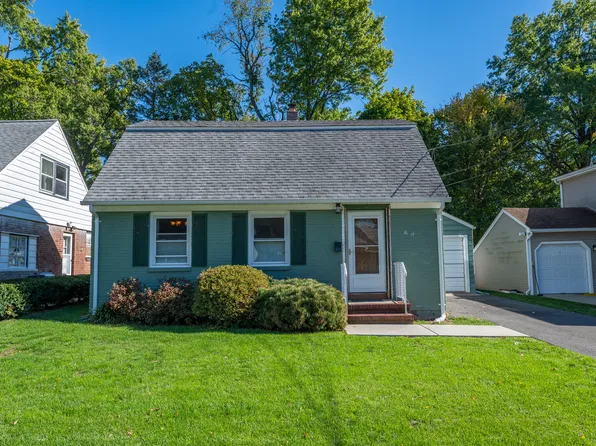 16-15 Well Dr, Fair Lawn, NJ 07410