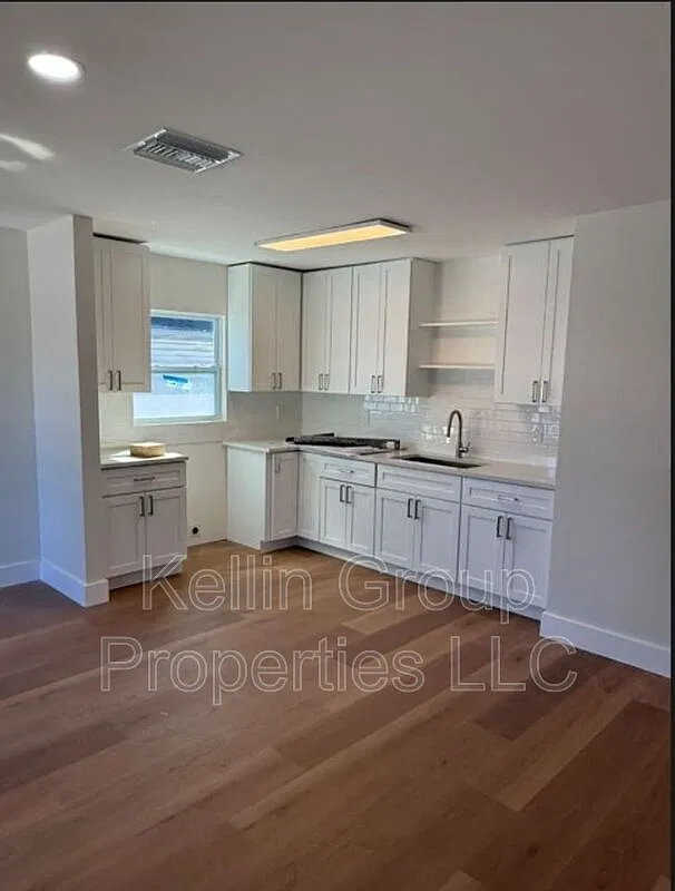 2 bed, 1.0 bath, 885 sqft, $1,850 — Photo 4