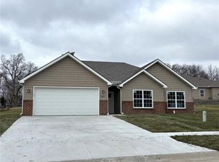 2626 S 33rd St, Saint Joseph, MO 64503