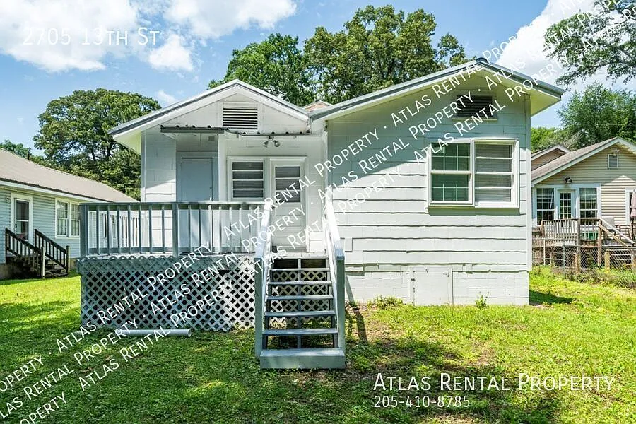 Renovated 4BR Gem Near UA Granite Counters & Pet-Friendly! — Photo 3