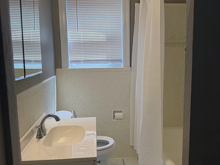 7359 Amherst Ave #1F — Photo 6