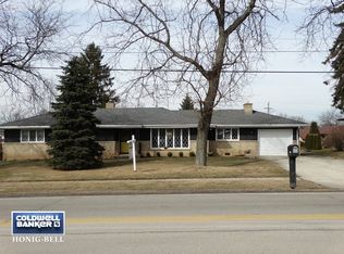 1106 E Division St, Lockport, IL 60441