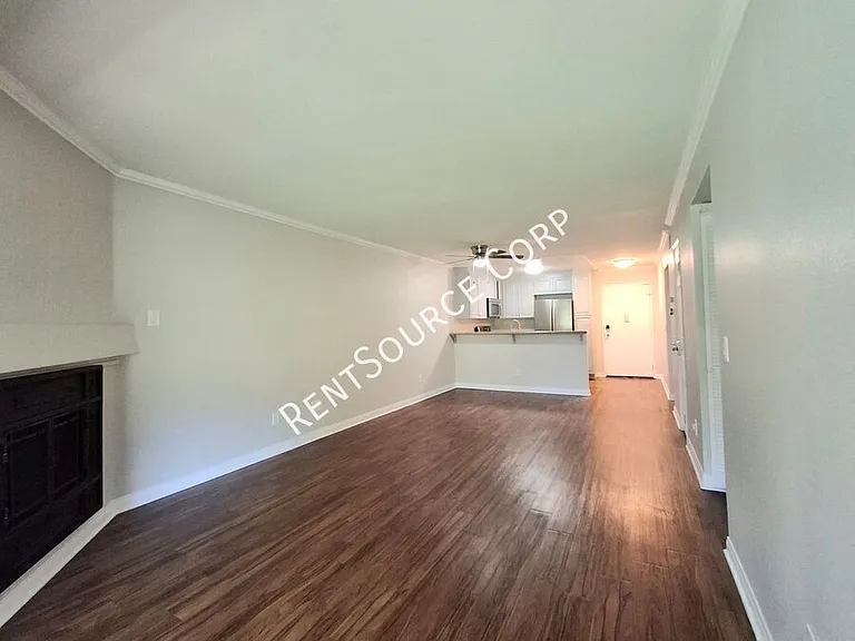 5525 Canoga Ave #123 — Photo 12