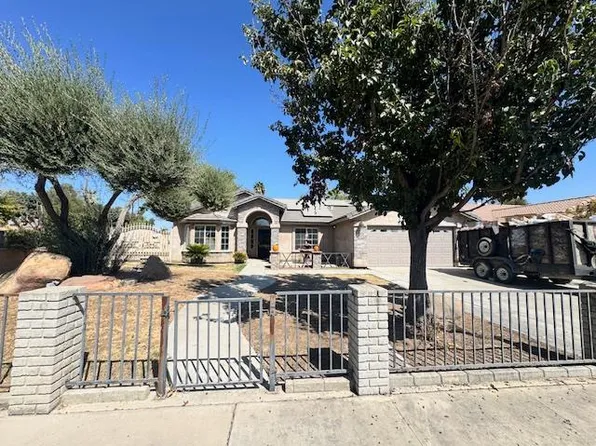 14498 W G St, Kerman, CA 93630
