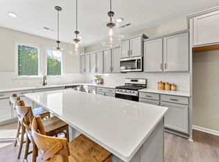 340 Bent Willow Dr #233, Clayton, NC 27527
